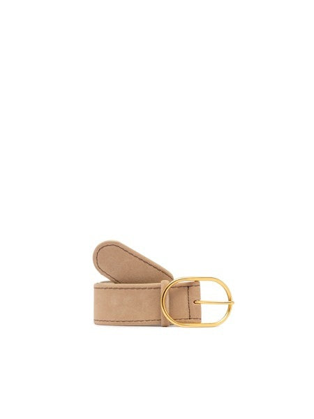 The GIANNI CHIARINI - SUEDE BELT IN NUDE, featuring a rounded metal buckle, is showcased against a plain white background.