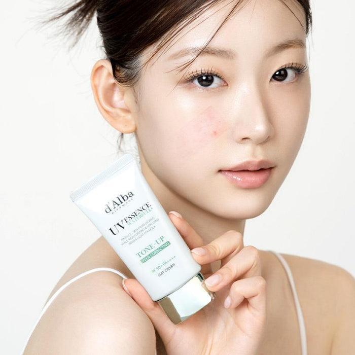 [d'Alba] Waterfull UV Essence Tone Up Sun Cream Green Correcting SPF 50+ PA++++ 50ml - Ballagrio