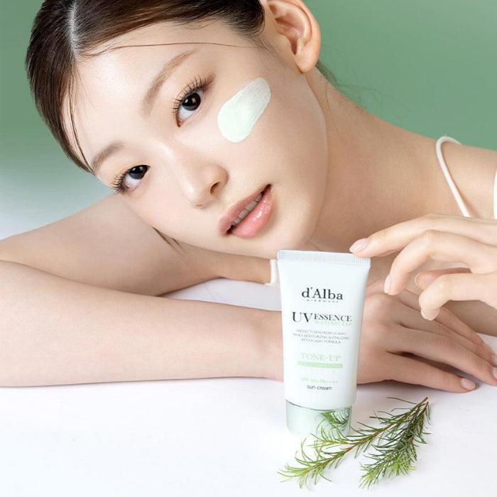 [d'Alba] Waterfull UV Essence Tone Up Sun Cream Green Correcting SPF 50+ PA++++ 50ml - Ballagrio