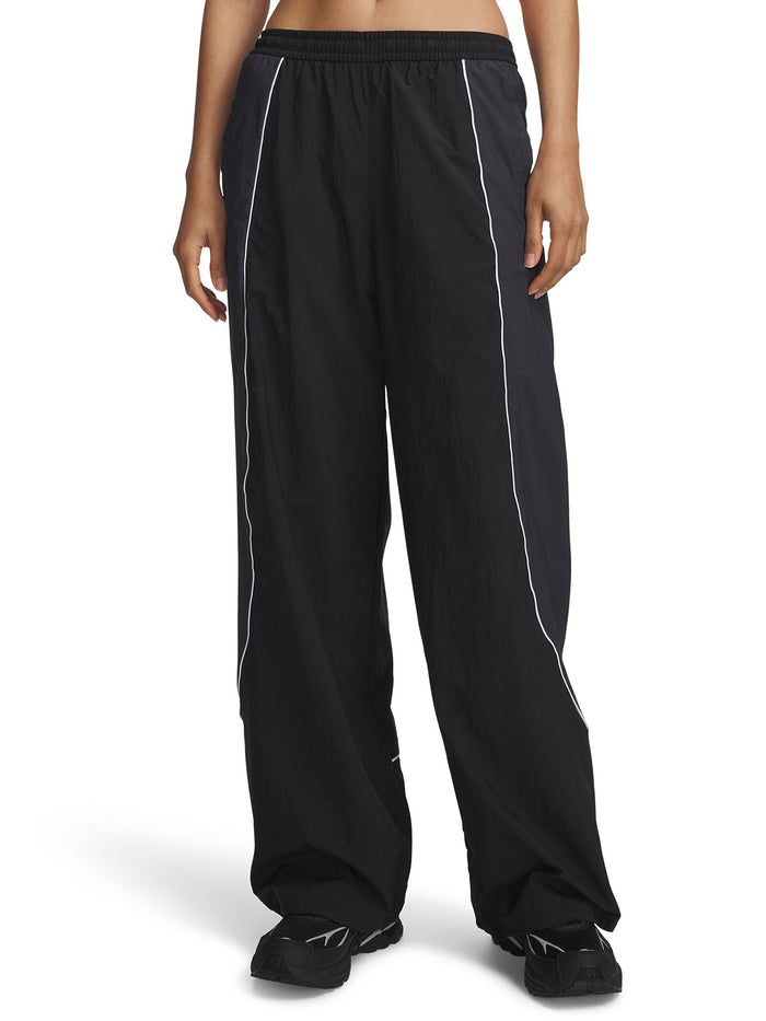 Pantalon UA Unstoppable Woven Wind negro para mujer