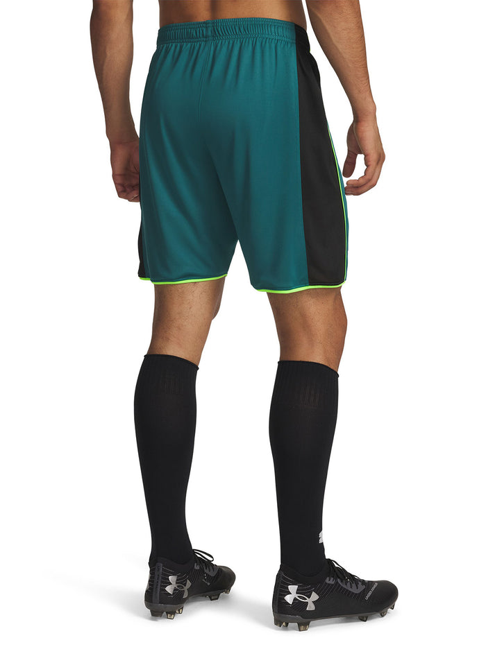 UA Challenger Train Short verde para hombre