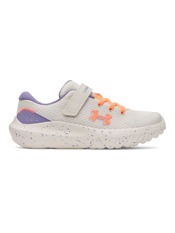Zapatilla Preescolar UA Surge 4 AC blanca para niña