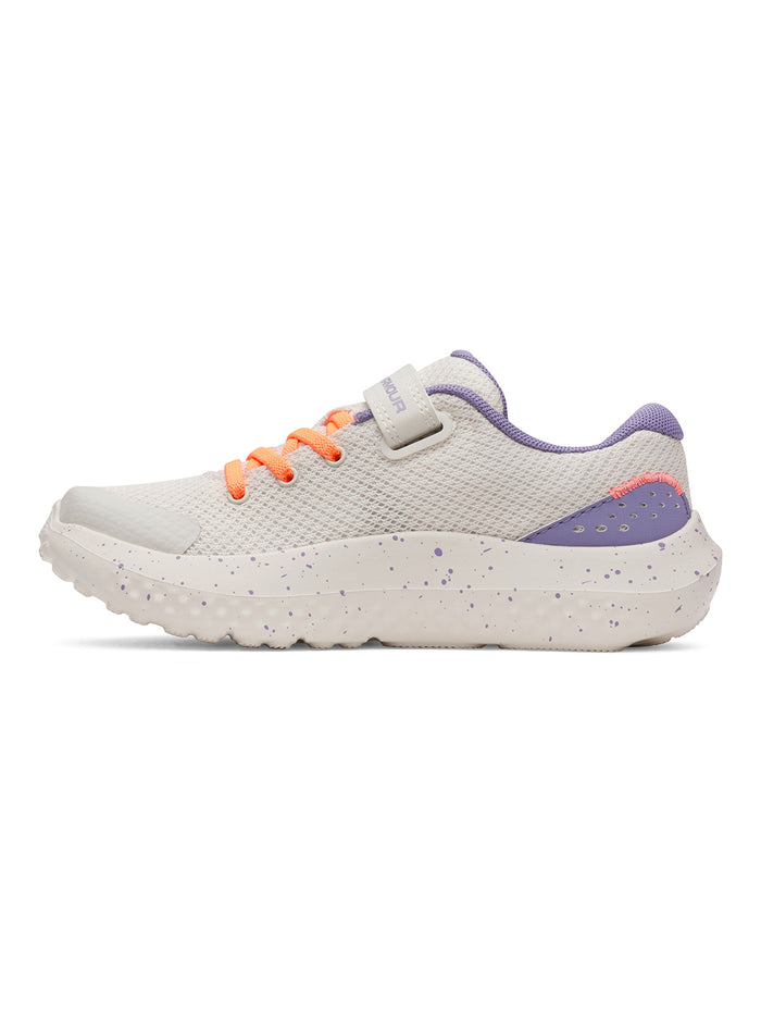 Zapatilla Preescolar UA Surge 4 AC blanca para niña